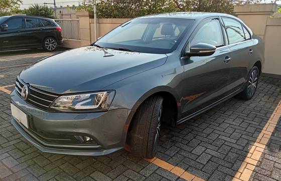 VOLKSWAGEN JETTA 2.0 TSI HIGHLINE 211CV GASOLINA 4P TIPTRONIC VOLKSWAGEN JETTA 2.0 TSI HIGHLINE 211CV GASOLINA 4P TIPTRONIC